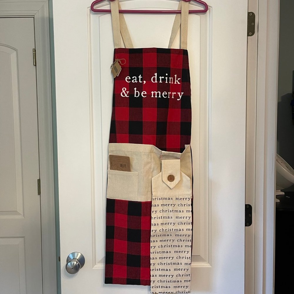 NWT MUD PIE Kitchen Apron W/ Pockets Christmas Holidays "EAT, DRINK & BE MERRY"